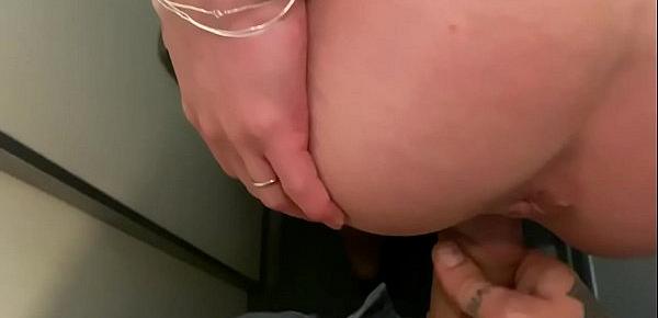  AMATEUR SEX PLANE-I SUCK HIS DICK AND HE FUCK ME IN THE TOILET’S PLANE